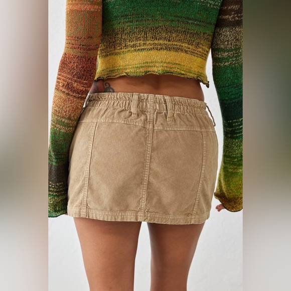 BDG Y2K Beige Corduroy Cargo Skirt - Picture 3 of 6